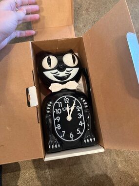 Classic Black Kit-Cat Klock
